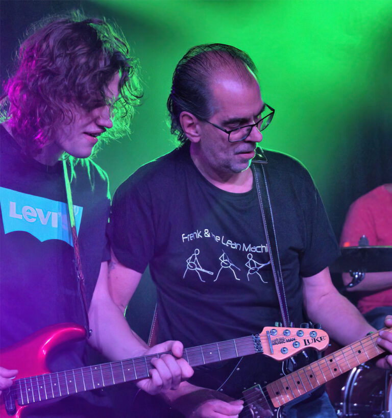 Yoebe Hollestelle – Strings & Sounds